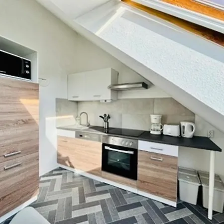 Ostsee Familienwohnung Mit 3 Schlafzimmern & Garten Apartmán *