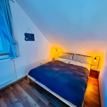 Ostsee Familienwohnung Mit 3 Schlafzimmern & Garten * Lutow