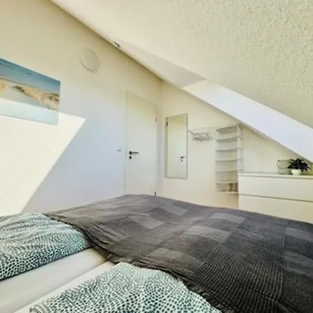 Ostsee Familienwohnung Mit 3 Schlafzimmern & Garten Lutow
